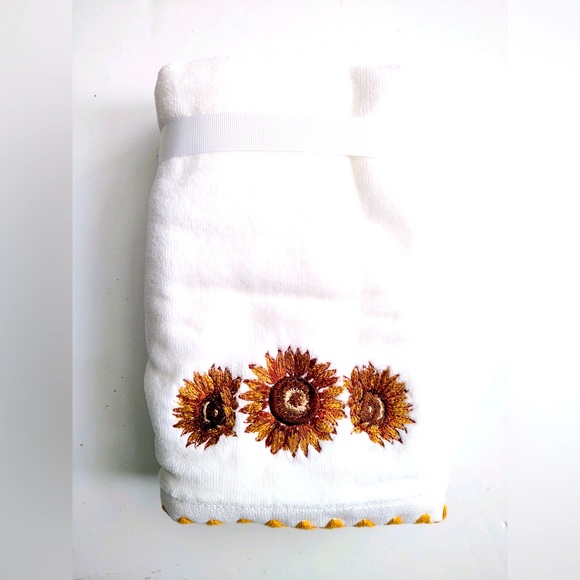 2pc CARO HOME 100% Cotton Hand Bath Towel Set With Sunflower - White - Picture 3 of 3